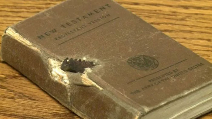 “Best Find Ever”: 70 Strange And Bizarre Things People Uncovered After Buying Their New Homes