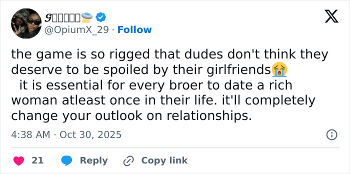 Tweet discussing spoiled pig syndrome and its impact on dating outlook