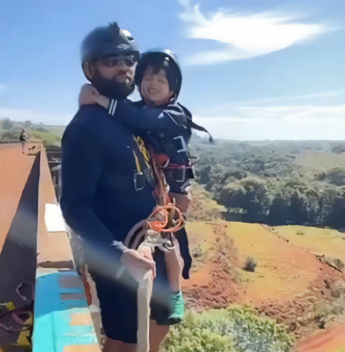 Parents Strike A Nerve As Kids Bungee Jump From Bridge Where Woman Lost Her Life After Rookie Mistake By Staff
