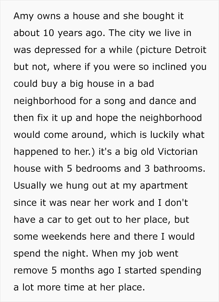 Text excerpt explaining a Victorian house with a locked room Text excerpt explaining a Victorian house with a locked room
