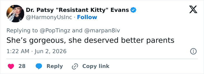 Tweet praising Vivian's appearance and commenting on her parents Tweet praising Vivian's appearance and commenting on her parents