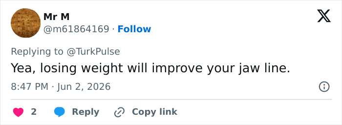 User comment stating losing weight improves jaw line and enhances facial appearance