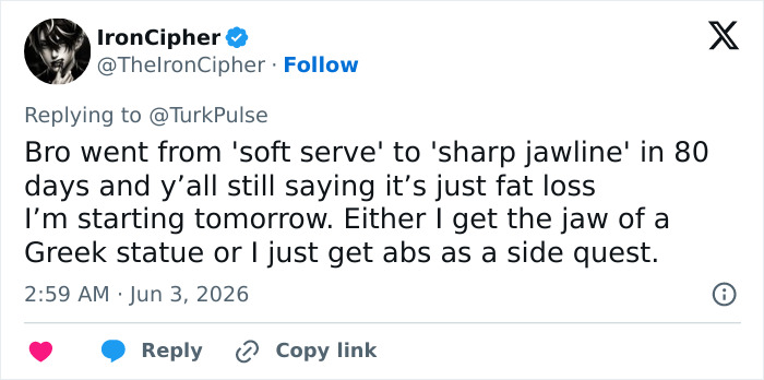 Tweet praising dramatic jawline transformation after daily jaw exercises