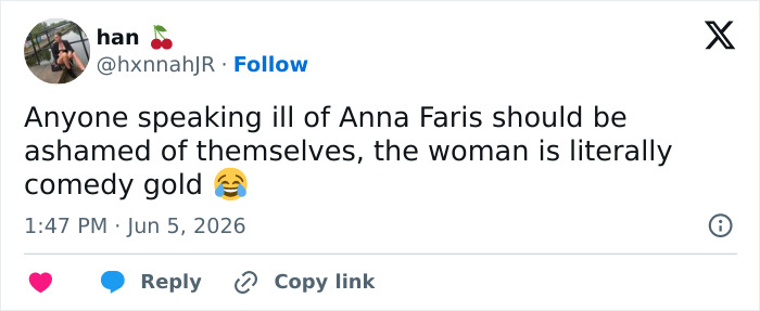 Anna Faris' 26-Year Transformation Stuns Fans After They Noticed Odd Details In Her Red Carpet Appearance