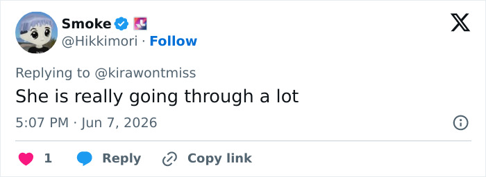 A tweet from Smoke expressing empathy for Ariana Grande amidst concern from her viral tour video.