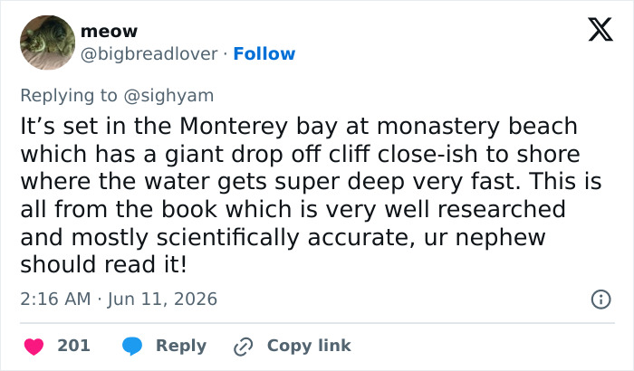 Tweet explaining the Monterey Bay setting and accurate cliff drop in the film Tweet explaining the Monterey Bay setting and accurate cliff drop in the film