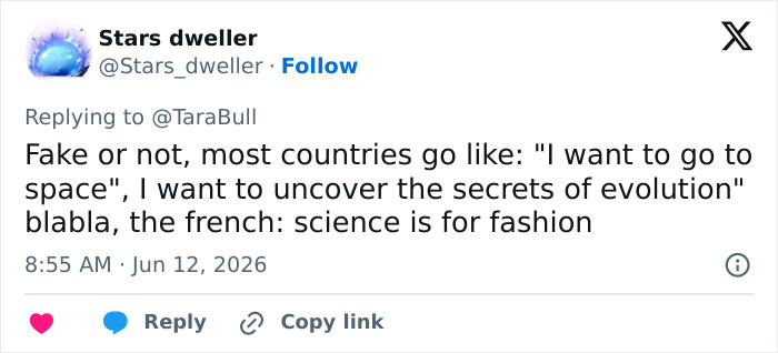 A Fashion Label Claims To Have Lab-Grown A "T-Rex Leather" Handbag But Now They Can't Find Anyone To Buy It A Fashion Label Claims To Have Lab-Grown A "T-Rex Leather" Handbag But Now They Can't Find Anyone To Buy It