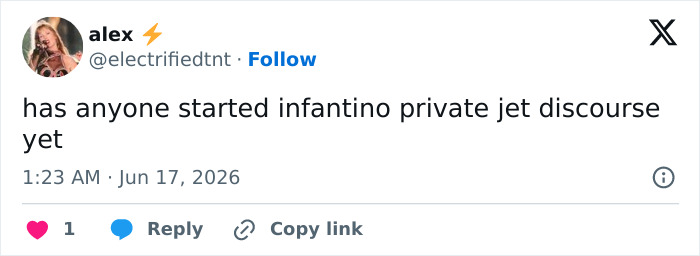 A tweet by Alex about Infantino's private jet and the soccer world scandal. A tweet by Alex about Infantino's private jet and the soccer world scandal.