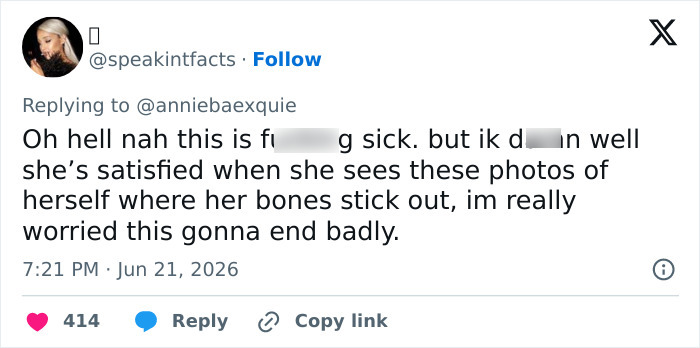 Detail In Backstage Snap From Ariana Grande's Tour Has Fans "Worried This Is Gonna End Badly" Detail In Backstage Snap From Ariana Grande's Tour Has Fans "Worried This Is Gonna End Badly"