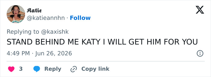 Screenshot of a tweet by @katieannhn, showing support for Katy Perry amidst backlash aimed at ex Orlando Bloom.