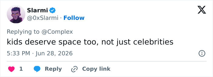 A tweet by Slarmi emphasizing that kids deserve space, responding to Kim Kardashian and Kanye Wests kids.