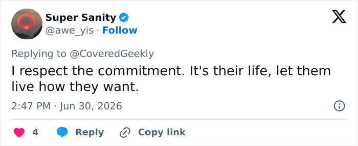 A social media post with the main SEO keyword Elliot Page shows off shredded physique and expresses respect for commitment.