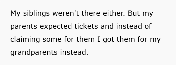 Parents Treat 18YO Like A Practice Kid, Get Mad As He Refuses To Invite Them To His Graduation Parents Treat 18YO Like A Practice Kid, Get Mad As He Refuses To Invite Them To His Graduation