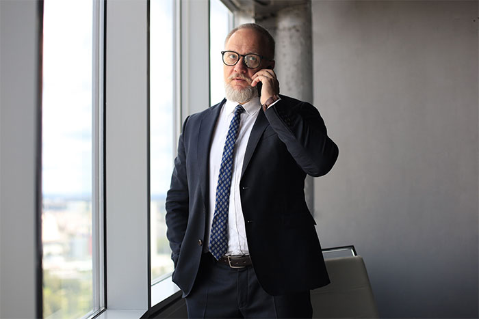 Boss Thinks AI Is Way Better Than Human Employees, Learns Just How Wrong He Is Boss Thinks AI Is Way Better Than Human Employees, Learns Just How Wrong He Is