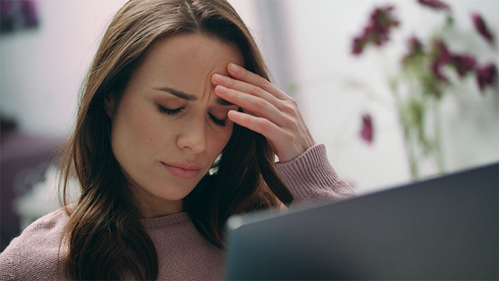 Wedding Cake Drama Ruins Friendship: "Started Advertising Using Stock Images" Wedding Cake Drama Ruins Friendship: "Started Advertising Using Stock Images"