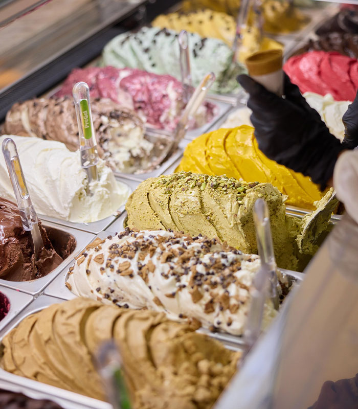 After US Tourists Are 'Tricked' Into Paying 44 Euros For Two Ice Creams In Rome, Expert Gives Travel Warning After US Tourists Are 'Tricked' Into Paying 44 Euros For Two Ice Creams In Rome, Expert Gives Travel Warning