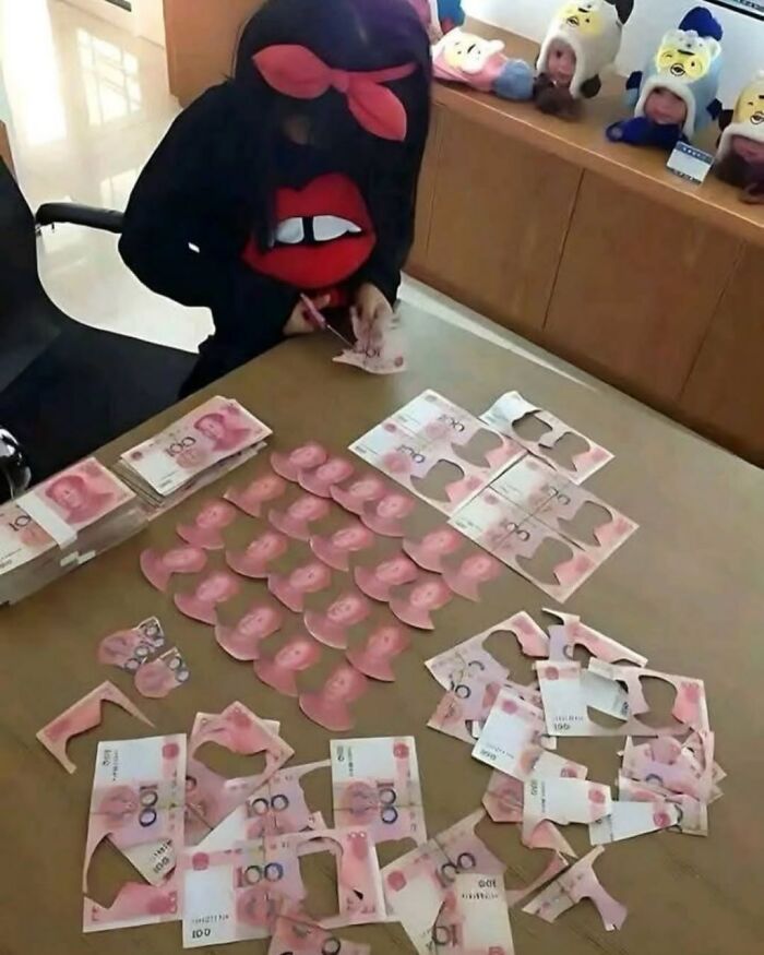 Man Leaves Daughter Home Alone & She Cuts Banknotes For Fun. Causing $7,200 Loss