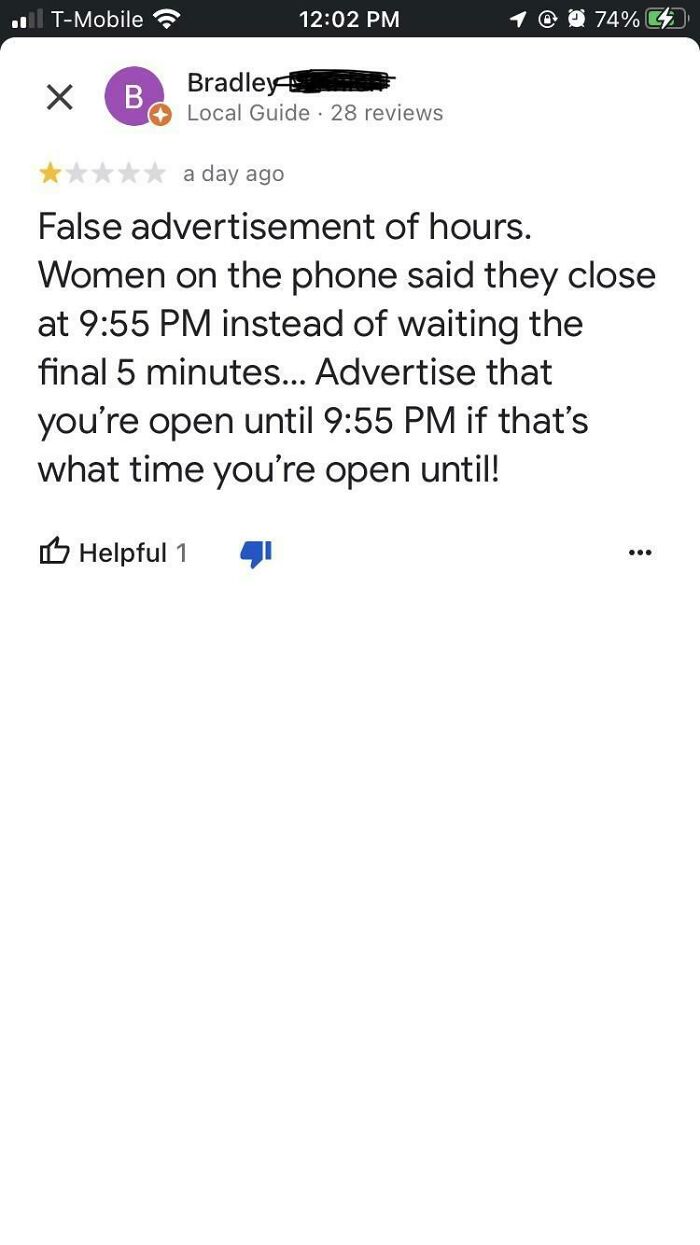 Negative retail review about false advertisement of store hours