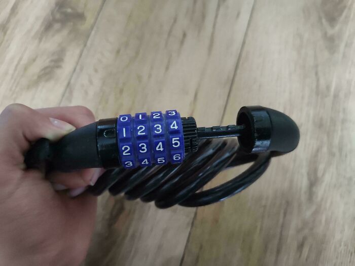 Cringe fail with bike lock numbers misaligned making combination unusable