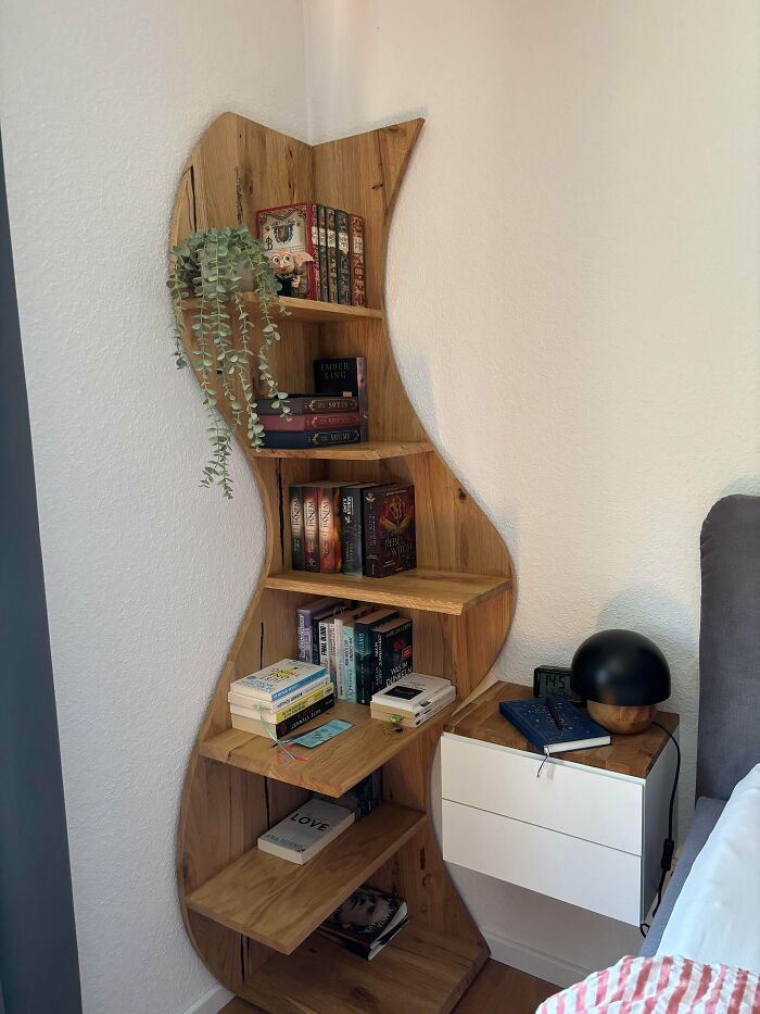 Elliptic Oak Corner Shelf