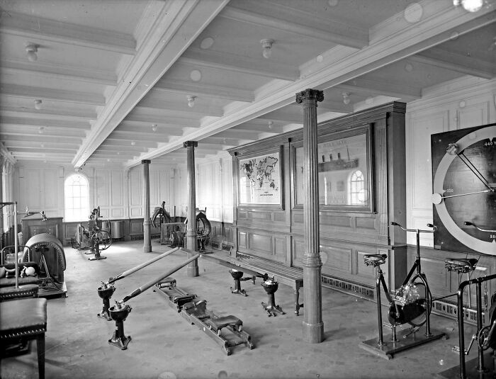 Historical photos of the Titanic's gym with exercise equipment.