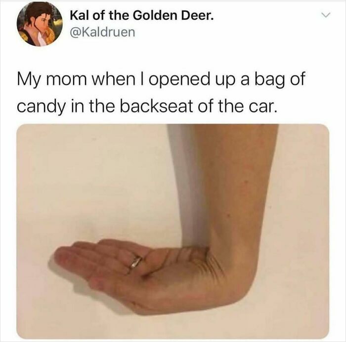 Tweet with photo of hand gesture mimicking mom's reaction to candy in backseat meme