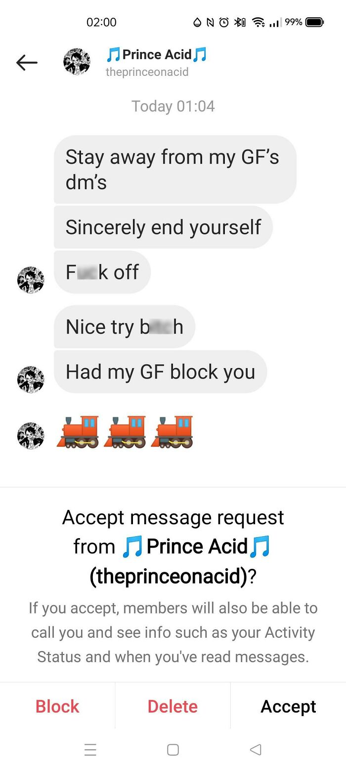 A screenshot of a text message exchange from a man with fragile masculinity, where he threatens another user.