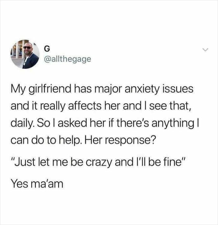 A tweet about a boyfriend asking his girlfriend with anxiety how he can help, demonstrating sweet love.