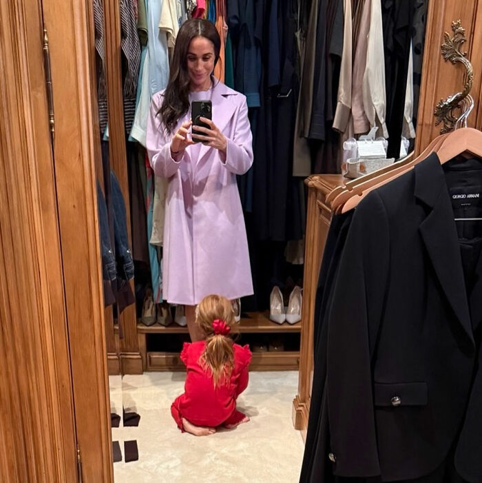 Meghan Markle takes a mirror selfie with her daughter in a closet, raising parenting concerns over the Father's Day photo detail. Meghan Markle takes a mirror selfie with her daughter in a closet, raising parenting concerns over the Father's Day photo detail.