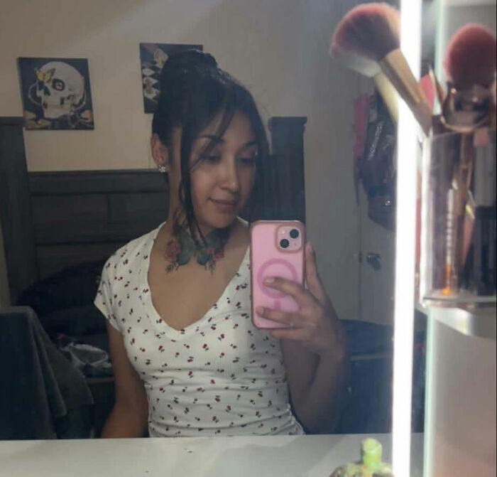 Selfie of the young mom of 5, a victim of the fatal attack by the Texas Sisters, Cookie and Kitty.