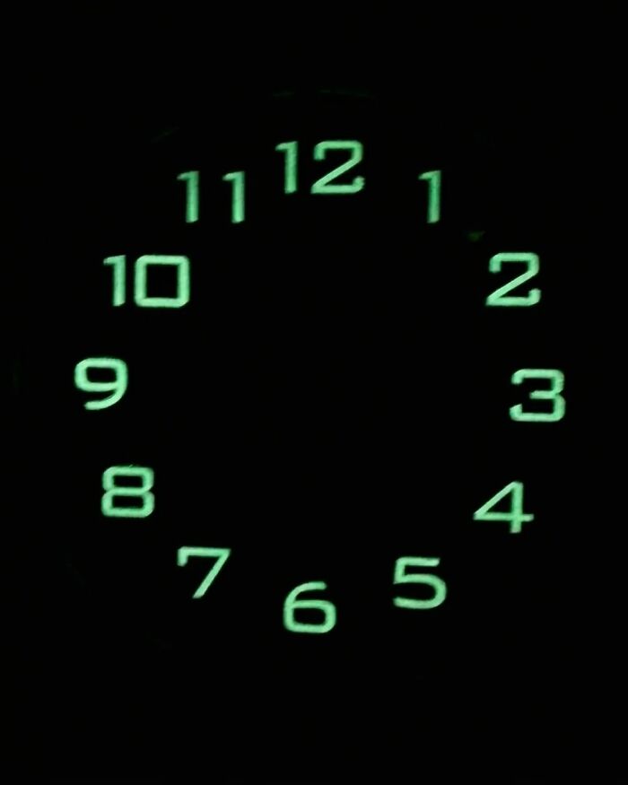 Clock glowing numbers with 11 and 12 overlapping design fail
