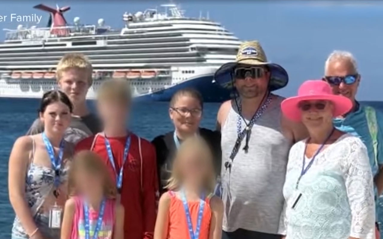 Family photo on cruise ship with some faces blurred in Anna Kepner case Family photo on cruise ship with some faces blurred in Anna Kepner case