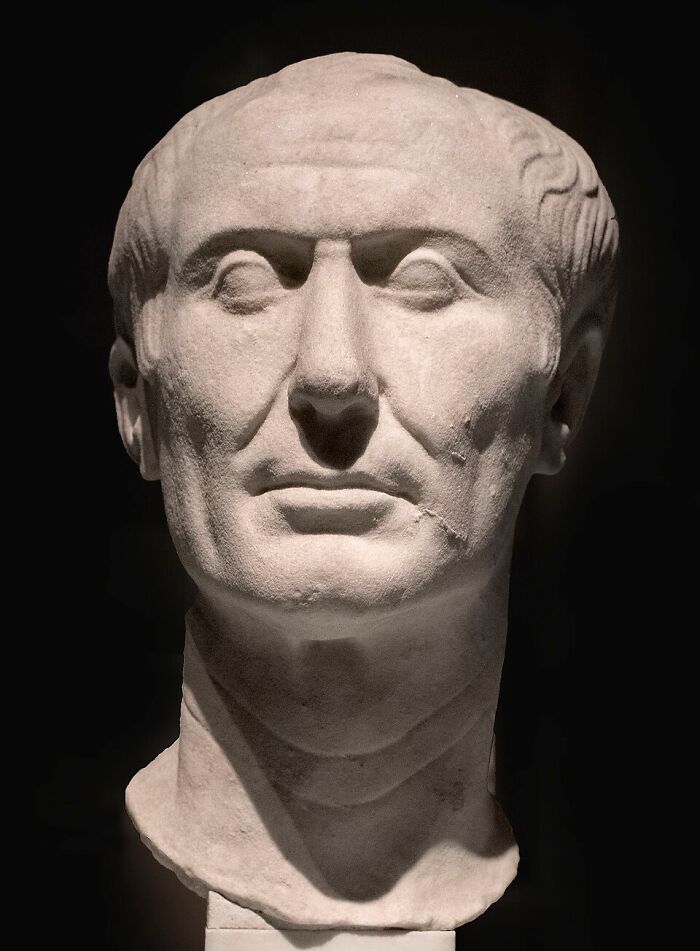 31 Historical Acts Of Revenge So Brutal, People Are Still Talking About Them Today