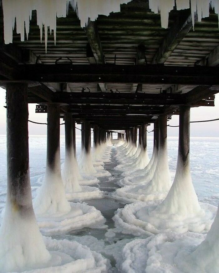One Very Cold Pier!