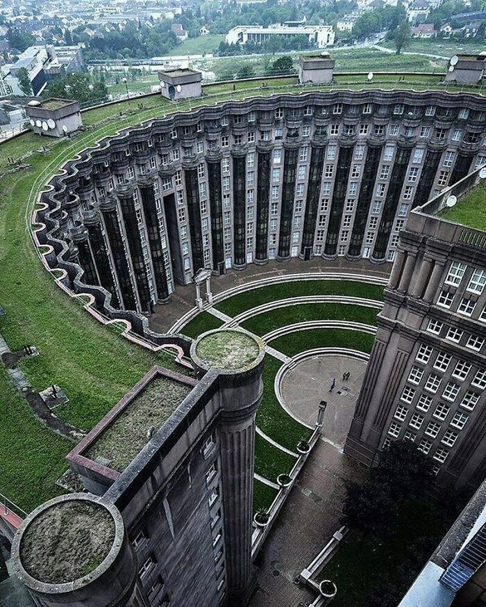Beautiful Architecture Of Les Espaces D’abraxas