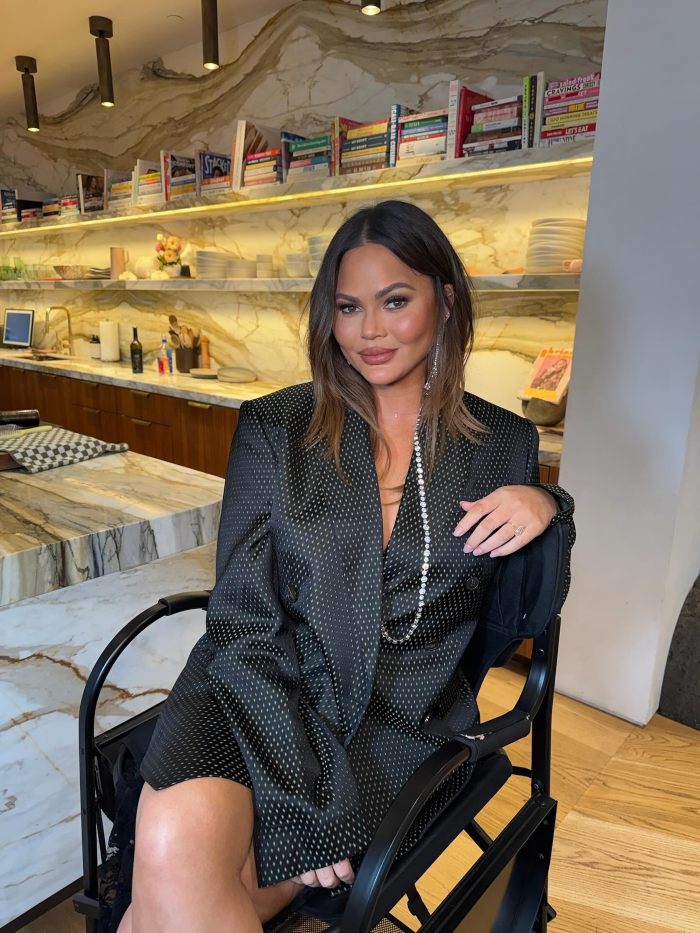 Chrissy Teigen Slammed For Move At Dad's Funeral: "How Much Did The Magazine Give You?" Chrissy Teigen Slammed For Move At Dad's Funeral: "How Much Did The Magazine Give You?"