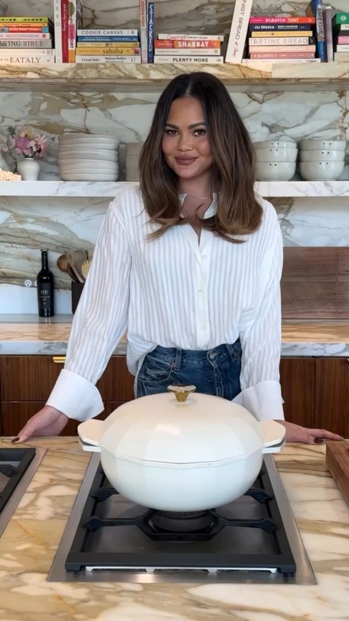 Chrissy Teigen Slammed For Move At Dad's Funeral: "How Much Did The Magazine Give You?" Chrissy Teigen Slammed For Move At Dad's Funeral: "How Much Did The Magazine Give You?"