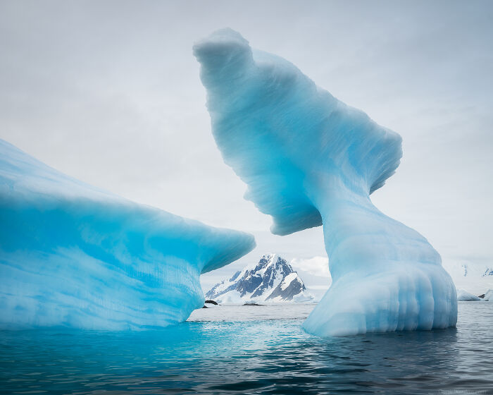 This Photographer Captured 42 Dreamlike Images Of Antarctica’s Beautiful Sunsets, Frozen Peaks, And Endless Plains
