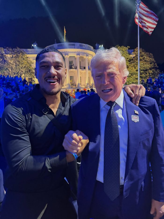 Trump Photo At White House UFC Event Confirms Secret Under President's Suits People Have Suspected For Years Trump Photo At White House UFC Event Confirms Secret Under President's Suits People Have Suspected For Years