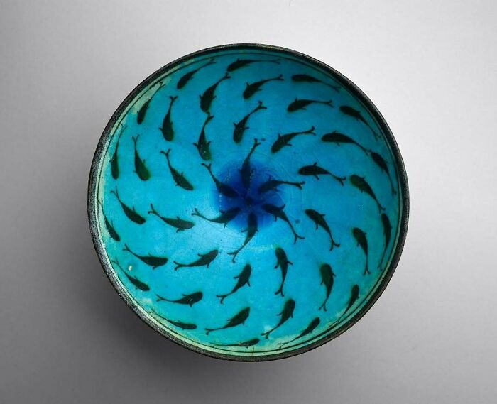 Blue ceramic bowl decorated with fish historical treasure