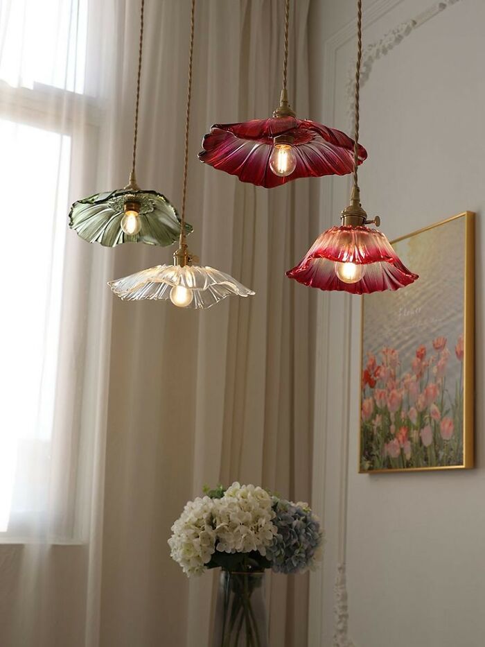 Decorative flower-shaped pendant lights for interior design