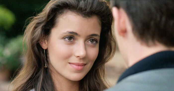 Ferris Bueller star Mia Sara with a secret on-set feud with Hollywood, smiling at an unknown person. Ferris Bueller star Mia Sara with a secret on-set feud with Hollywood, smiling at an unknown person.
