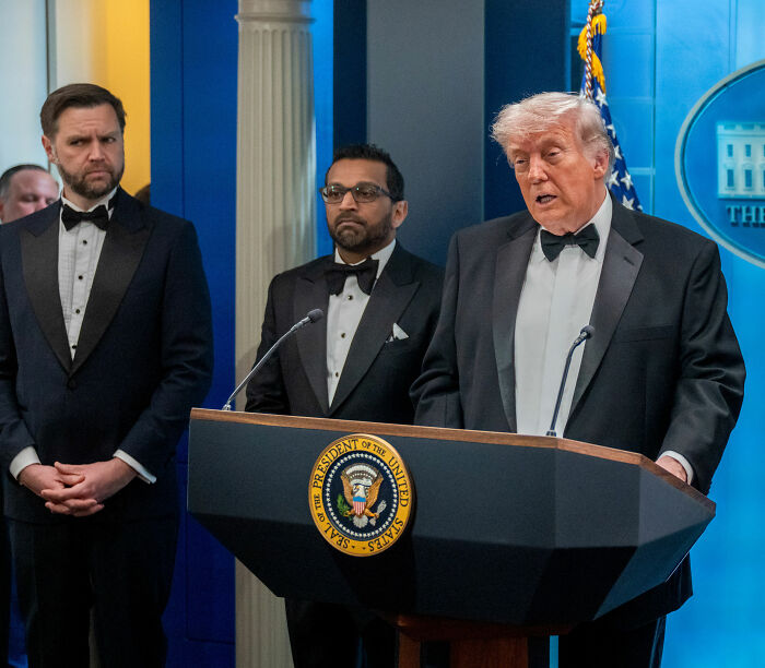 JD Vance's New Look Has People Convinced Trump's Words Have Finally Gotten To Him: "Wasting Away" JD Vance's New Look Has People Convinced Trump's Words Have Finally Gotten To Him: "Wasting Away"