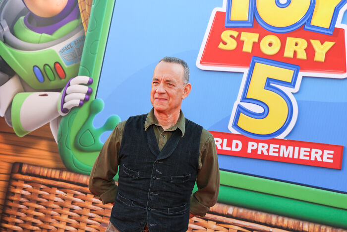Tom Hanks Reveals The 'Cast Away' Scene That Makes Him Leave The Room Even After Two Decades Tom Hanks Reveals The 'Cast Away' Scene That Makes Him Leave The Room Even After Two Decades