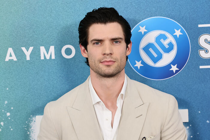 Superman star David Corenswet intervenes at a Supergirl red carpet moment with Milly Alcock. Superman star David Corenswet intervenes at a Supergirl red carpet moment with Milly Alcock.