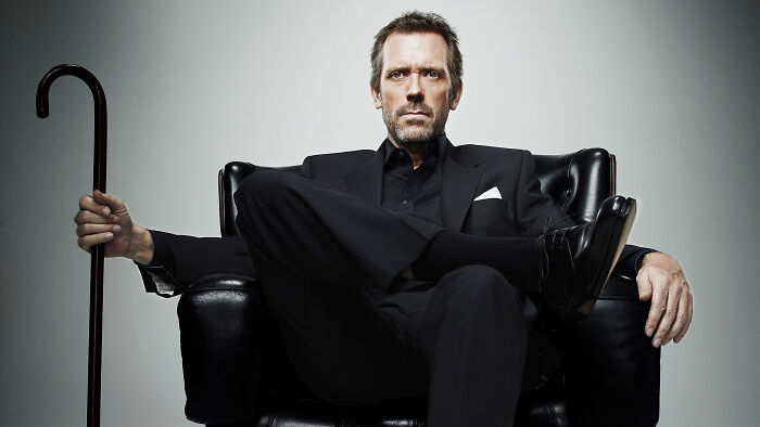 Hugh Laurie Destroys "Clueless" Journalist's 'House' Critique After Viral Complaint Hugh Laurie Destroys "Clueless" Journalist's 'House' Critique After Viral Complaint