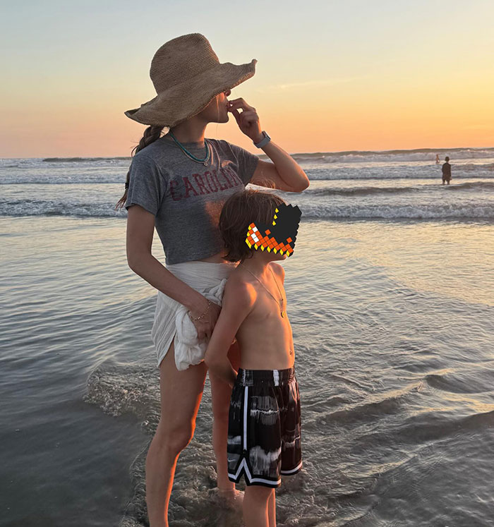 Jason Biggs' Soon-To-Be Ex-Wife Deletes Caption After Posting Bedroom Photos With 12YO Son Jason Biggs' Soon-To-Be Ex-Wife Deletes Caption After Posting Bedroom Photos With 12YO Son