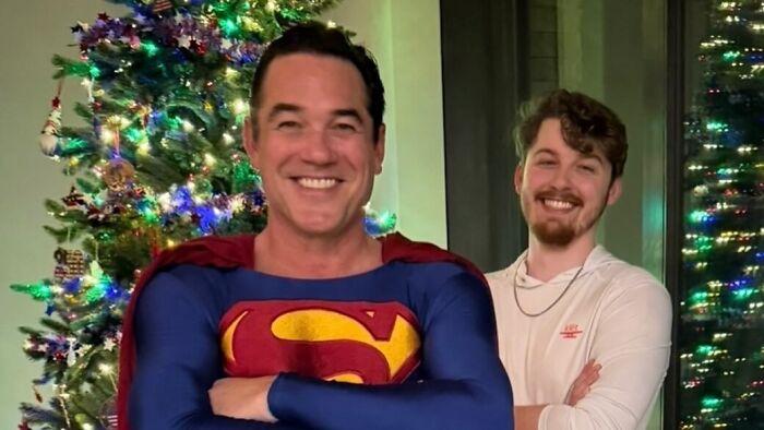 Superman Actor Fuels Vicious Online Attack On New 'Supergirl' Star With "Vile" Reaction To Cruel Meme Superman Actor Fuels Vicious Online Attack On New 'Supergirl' Star With "Vile" Reaction To Cruel Meme
