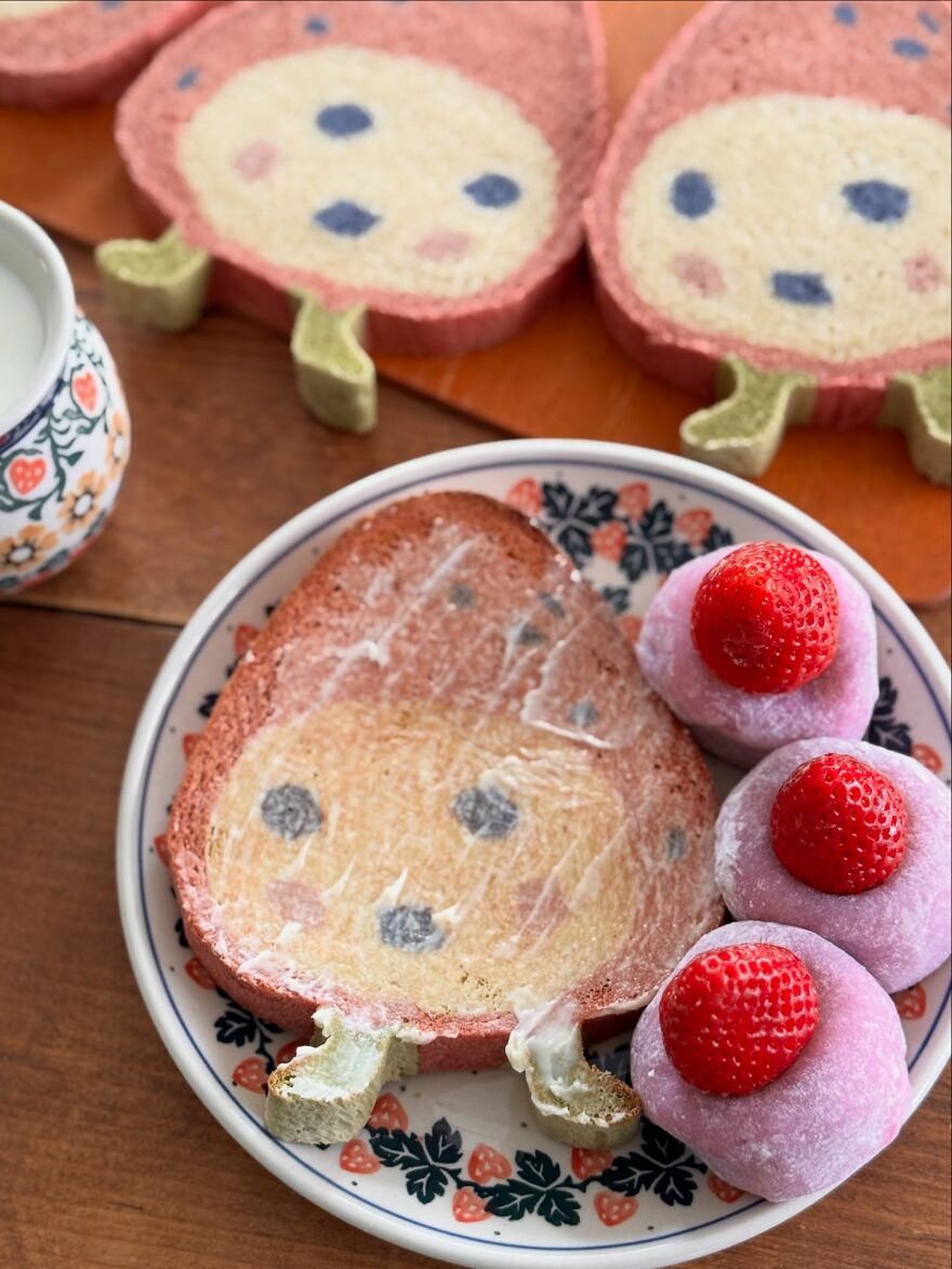 This Japanese Artist Turns Bread Into Beloved Pop Culture Characters, And The Results Look Almost Too Cute To Eat
