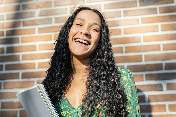 63 Examples Of Millennial “Pick Me” Behavior That Still Make Folks Cringe